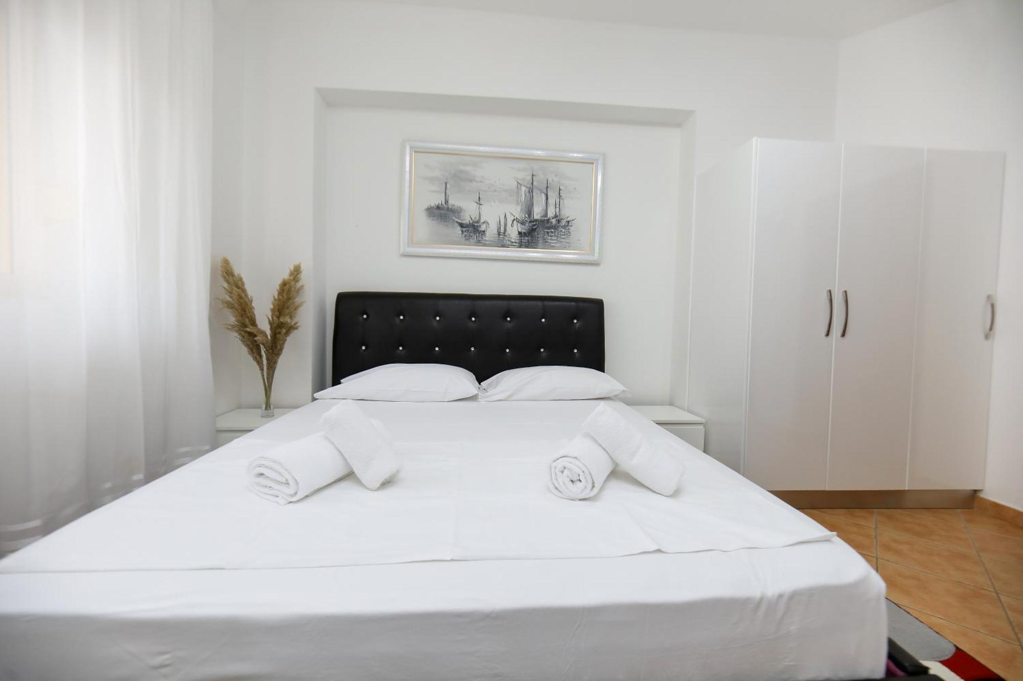 Noa Apartments Vlore Exterior photo